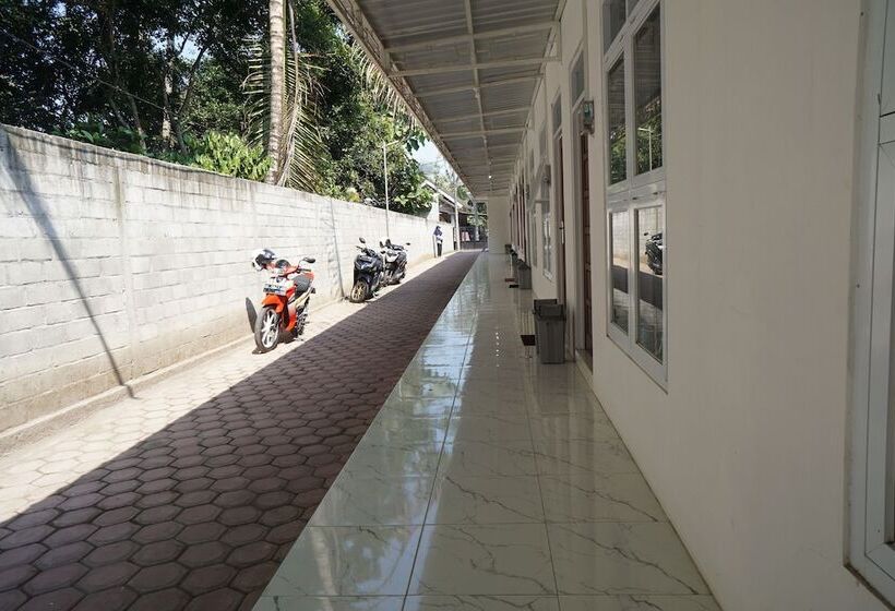 Hotel Ayani Guest House By Oyo