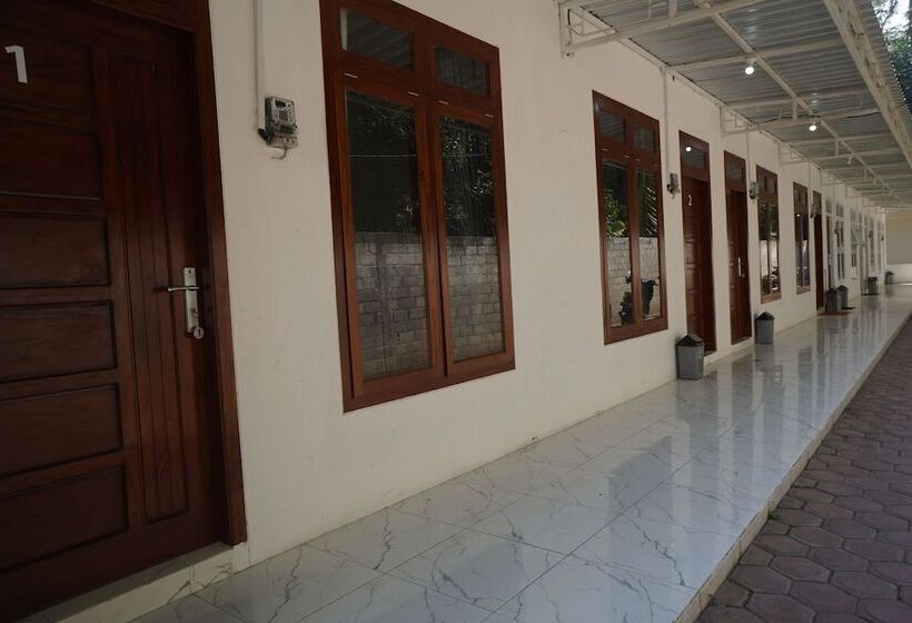 Hotel Ayani Guest House By Oyo