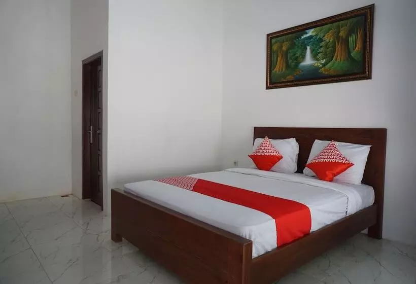 Hotelli Ayani Guest House By Oyo