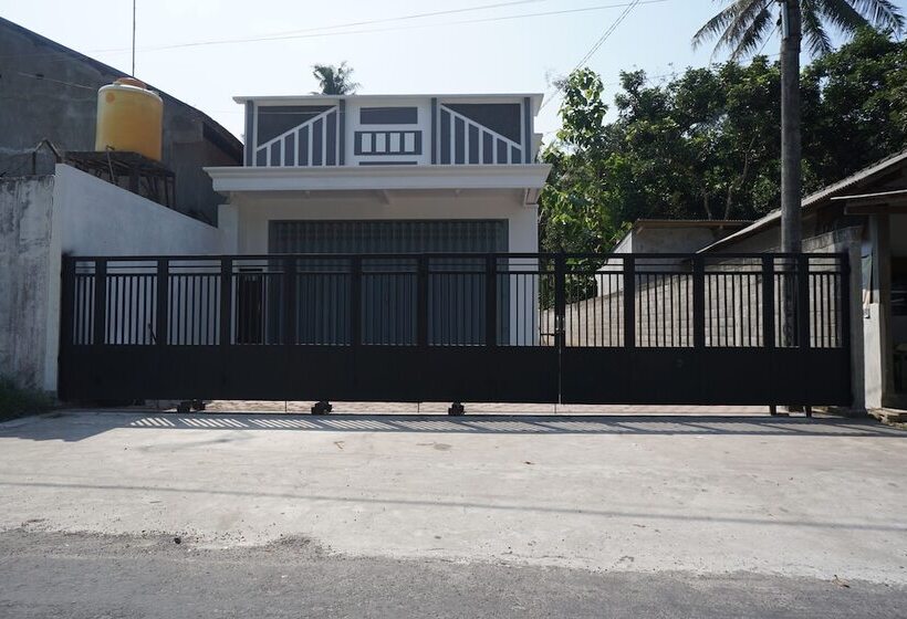 Hotel Ayani Guest House By Oyo