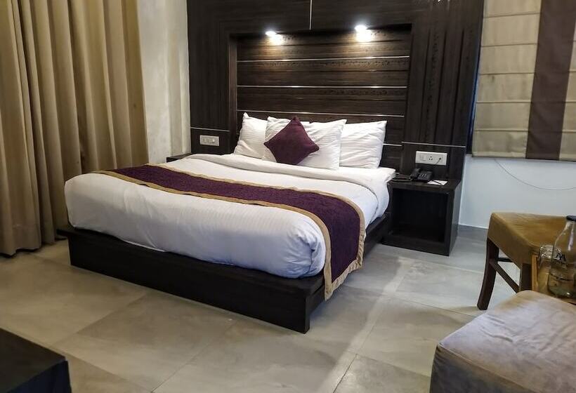 Отель Holiday Highlights By Dvm India