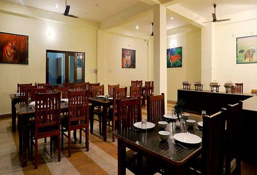 Отель Holiday Highlights By Dvm India