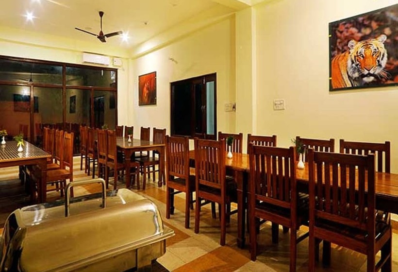 Отель Holiday Highlights By Dvm India