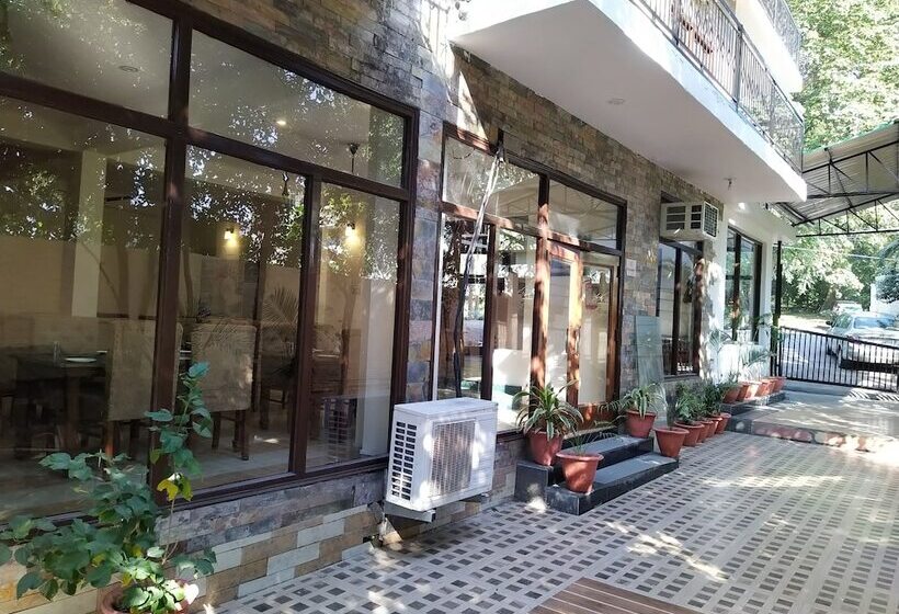 Отель Holiday Highlights By Dvm India