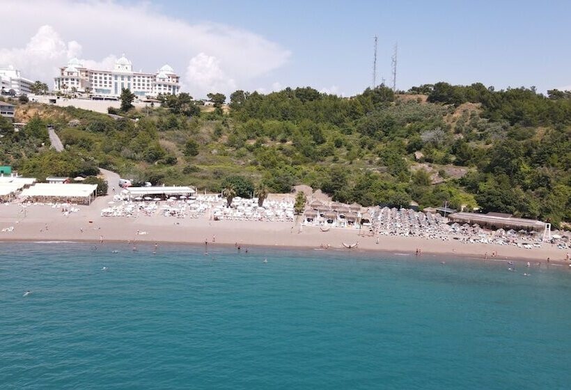 בית מלון כפרי Lofts Alanya Lina