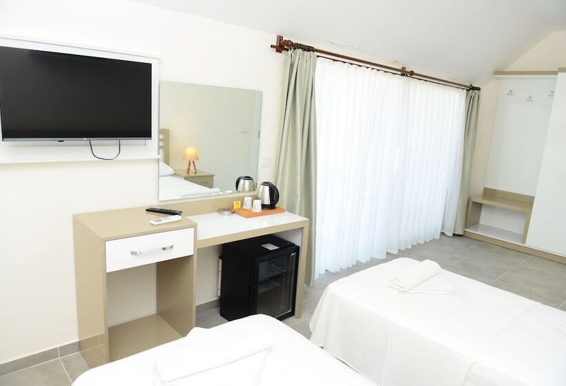 בית מלון כפרי Lofts Alanya Lina