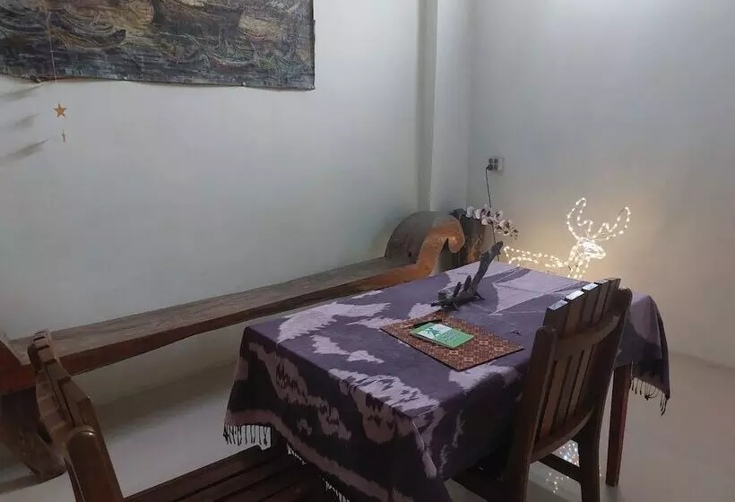 ホテル Onong's Homestay By Oyo