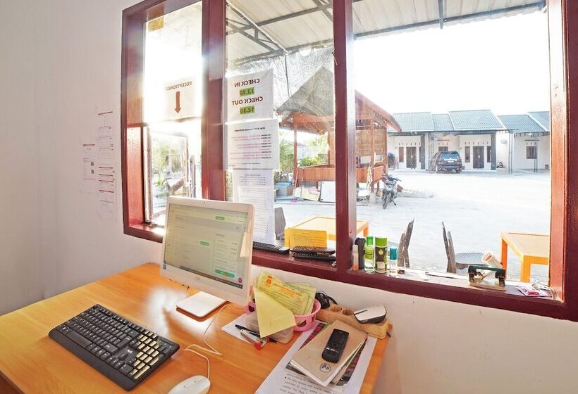 فندق Oyo 90618 Hanania House Syariah