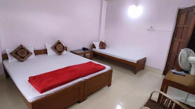 Hotelli Pine Shillong Guest House