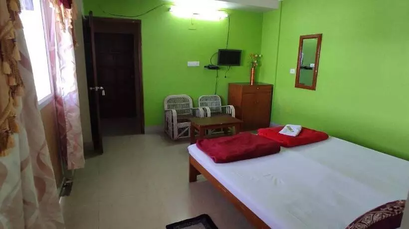 Hotelli Pine Shillong Guest House