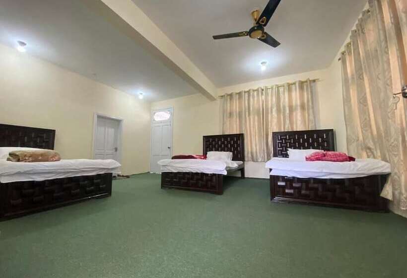 Hotel Qashqar Heights