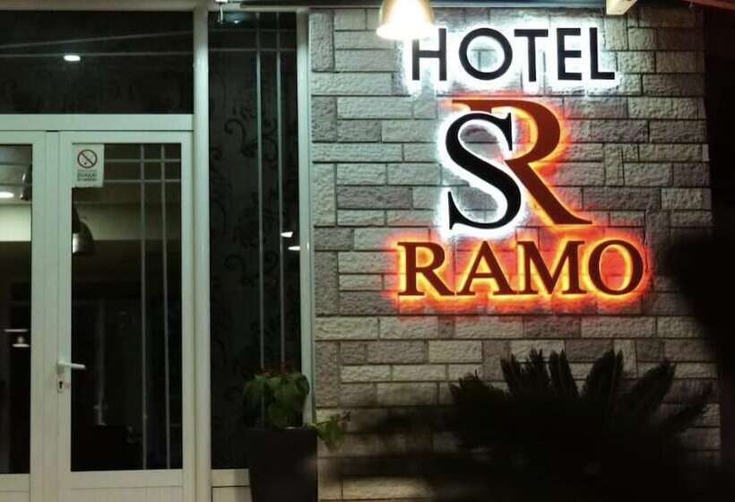 ホテル Ramo Saranda
