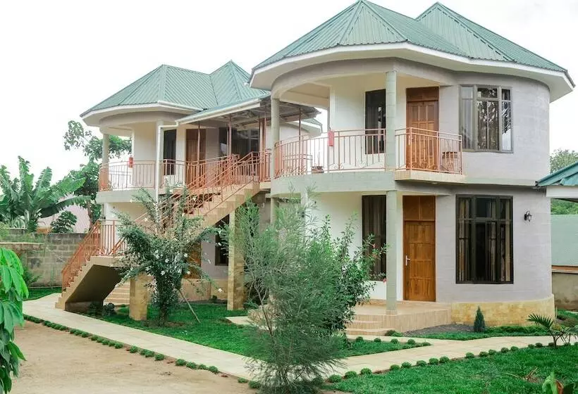 Hotelli Wademac Arusha Inn