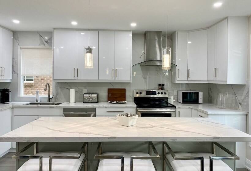 ホテル Waterfront Paradise Estate