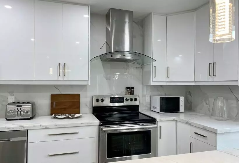 Hotelli Waterfront Paradise Estate