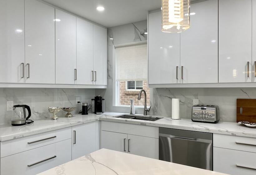 ホテル Waterfront Paradise Estate