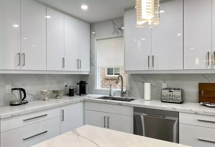 Hotelli Waterfront Paradise Estate