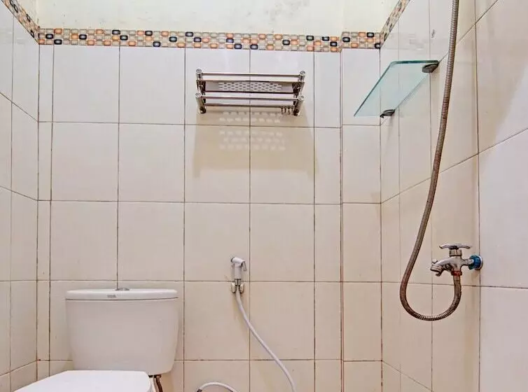 Hotelli Wisma Pangestu Syariah By Oyo