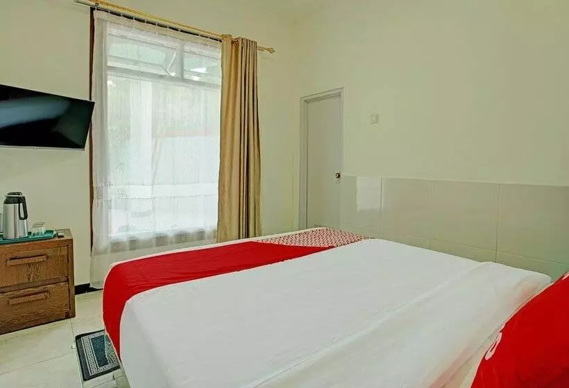ホテル Zulyan Homestay Syariah By Oyo