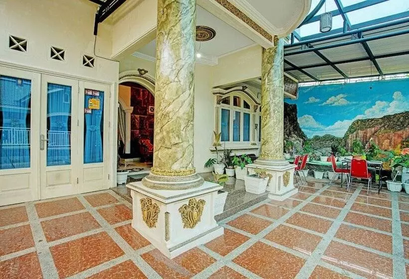 ホテル Zulyan Homestay Syariah By Oyo