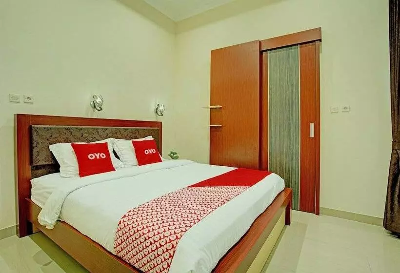 ホテル Zulyan Homestay Syariah By Oyo