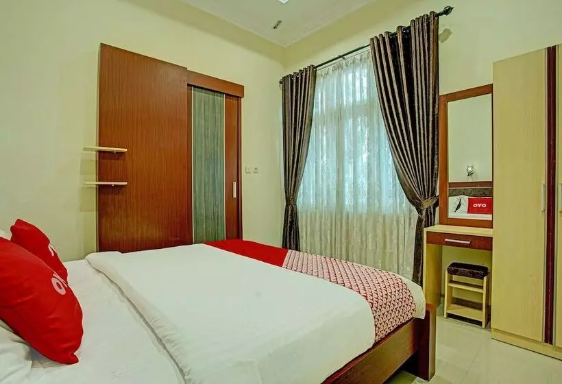 ホテル Zulyan Homestay Syariah By Oyo