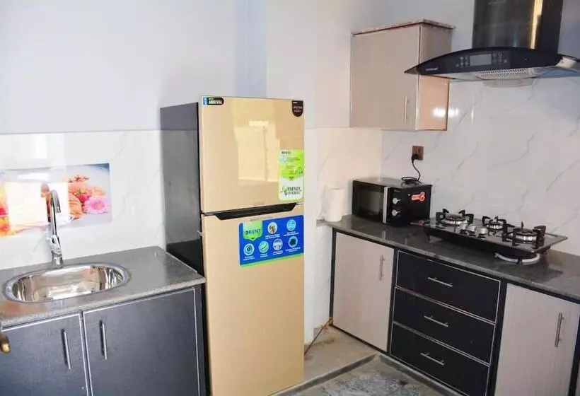 پانسیون Khyber Guest House