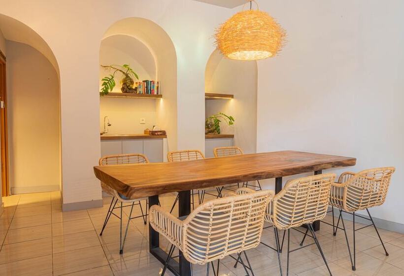 ペンション Nobody Inn Bali