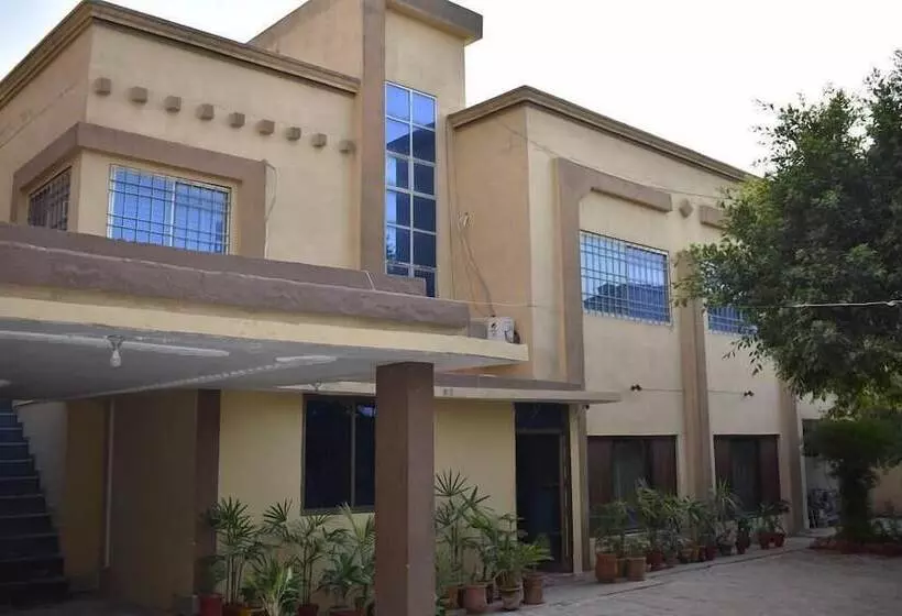 پانسیون Royal Guest House Gilgit