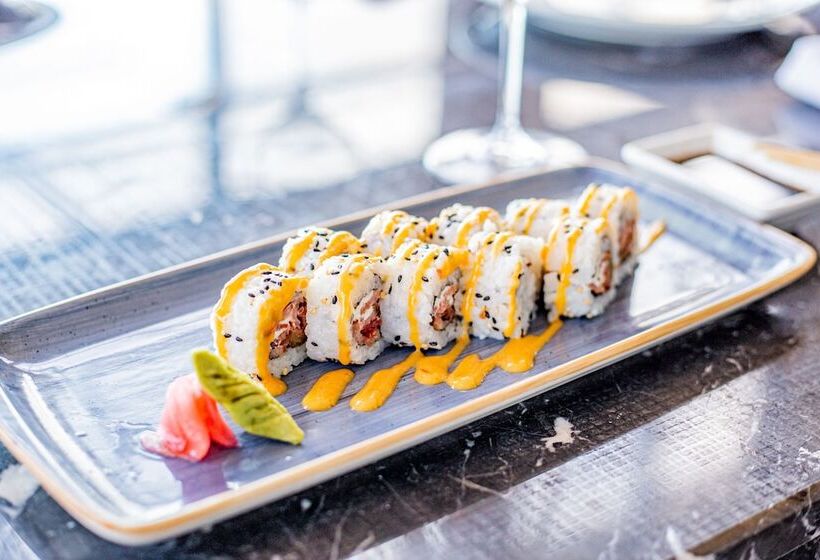 Playa Palmera Beach Resort