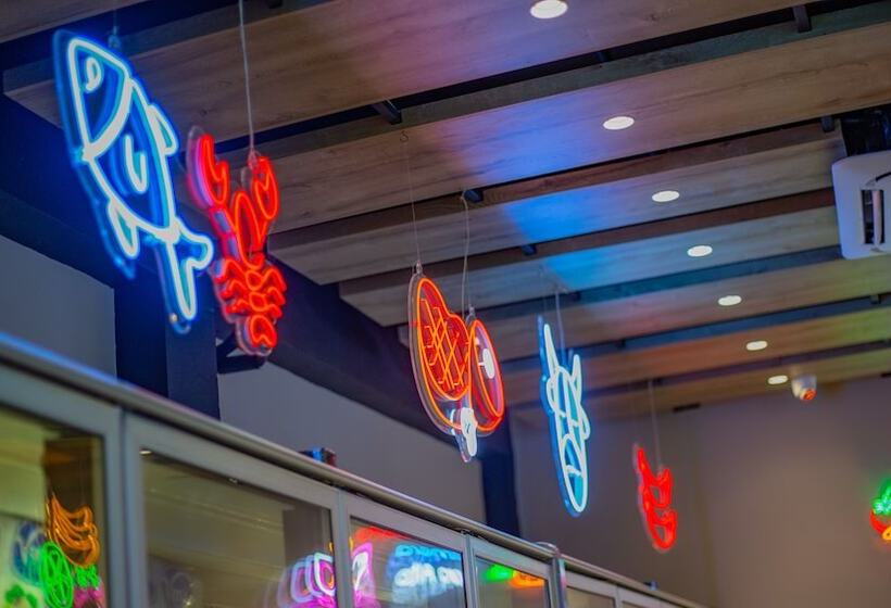 Playa Palmera Beach Resort