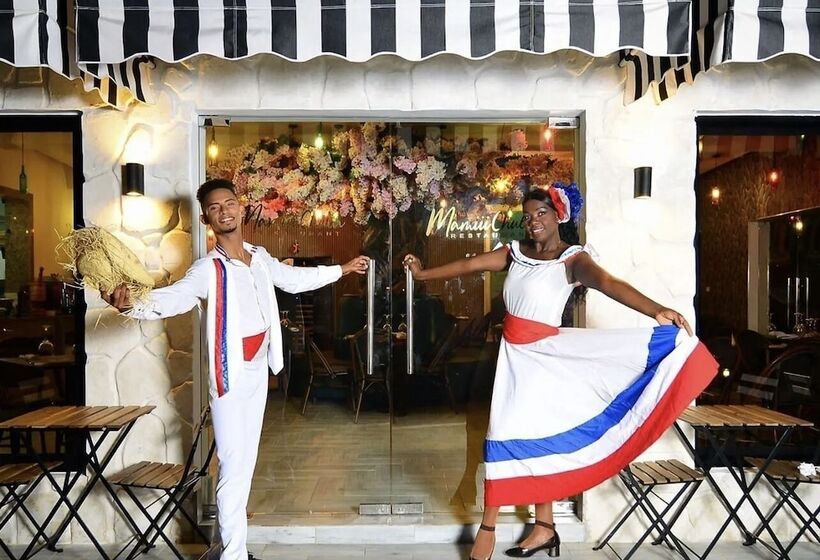 Playa Palmera Beach Resort