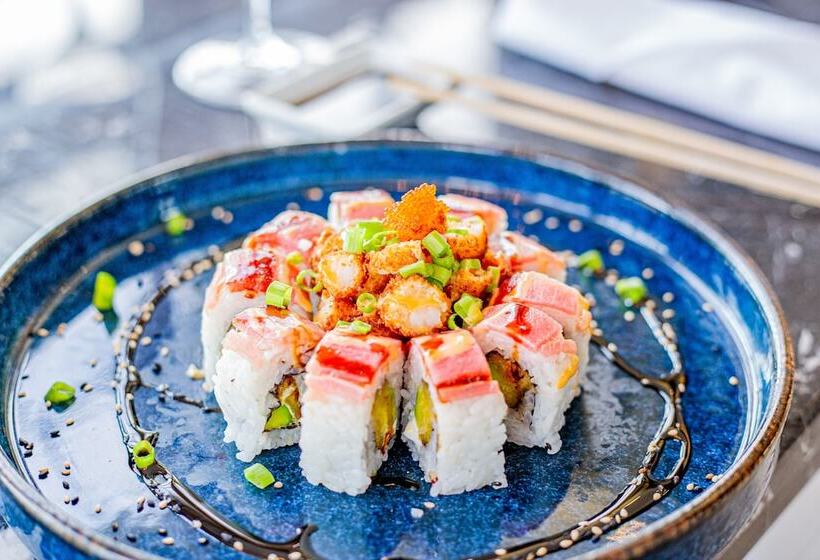 Playa Palmera Beach Resort