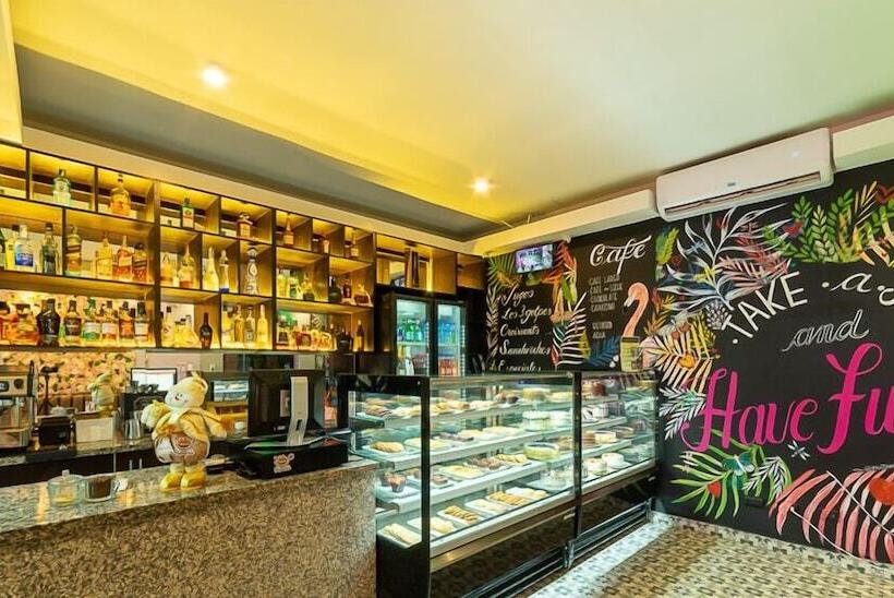 Playa Palmera Beach Resort