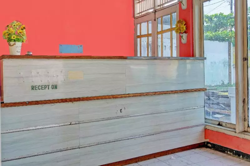 Spot On 91798 Hotel Grand Mutiara