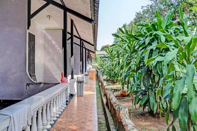 Spot On 91798 Hotel Grand Mutiara