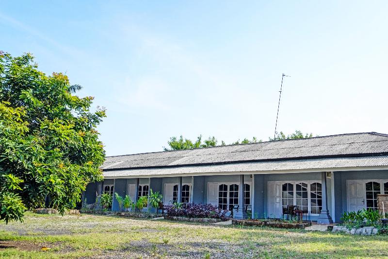 Spot On 91798 Hotel Grand Mutiara