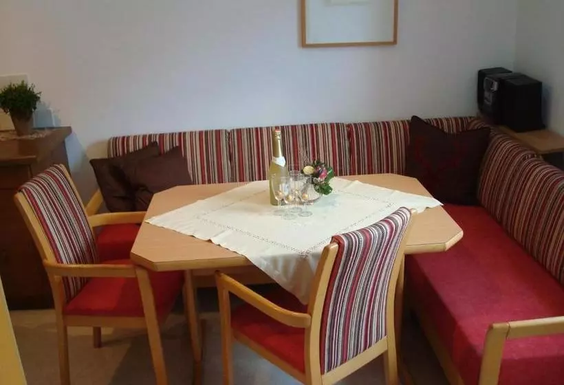 ホテル Appartement Monika Steber