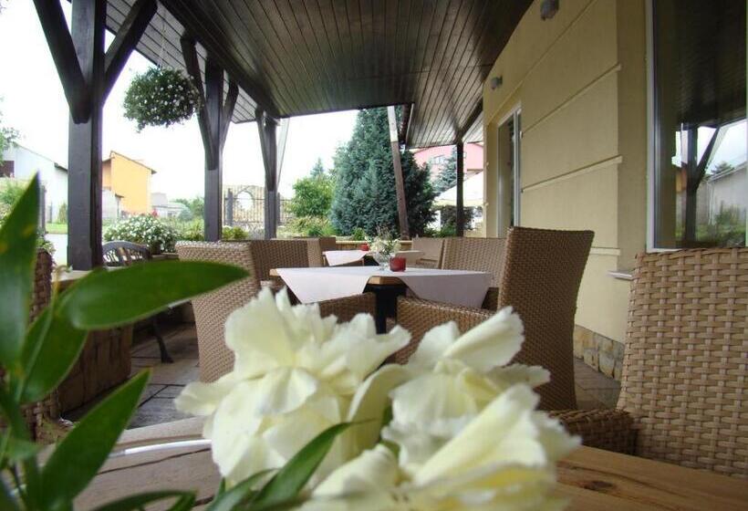 فندق Azalia & Spa