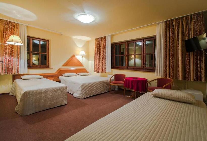 호텔 Dom Wczasowy Kormoran Niechorze 300m Od Plaży