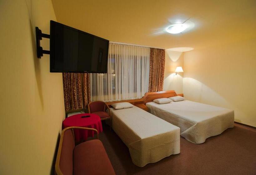 호텔 Dom Wczasowy Kormoran Niechorze 300m Od Plaży