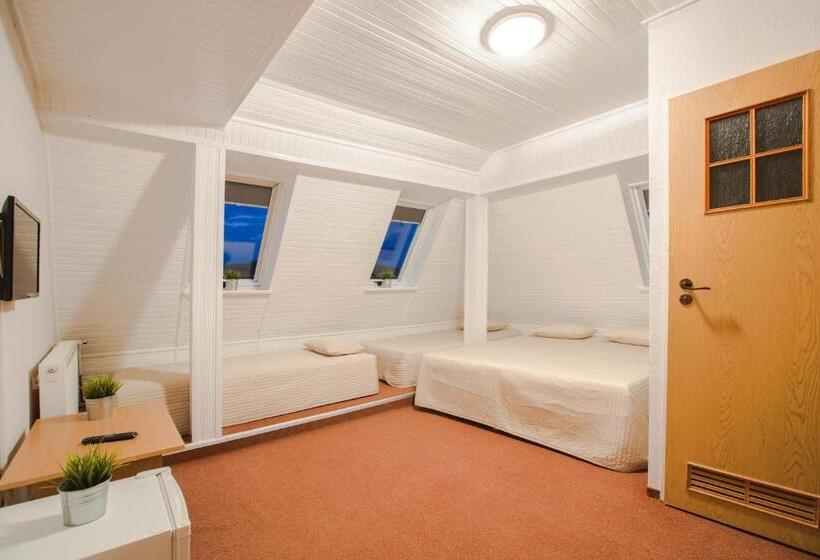 호텔 Dom Wczasowy Kormoran Niechorze 300m Od Plaży