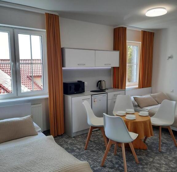 호텔 Dom Wczasowy Kormoran Niechorze 300m Od Plaży