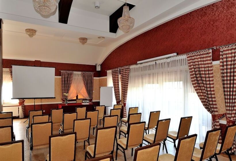 בית מלון כפרי Dwor Choiny