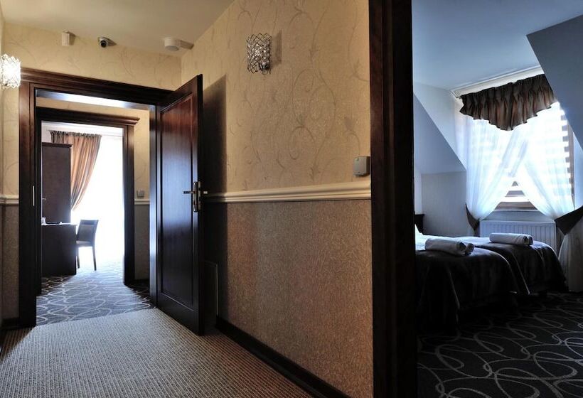 בית מלון כפרי Dwor Choiny