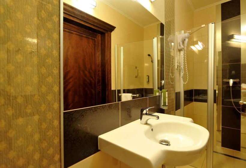 בית מלון כפרי Dwor Choiny