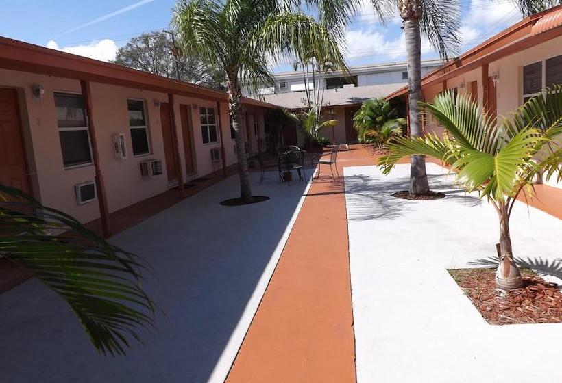 فندق Eamon James Apartments & Suites