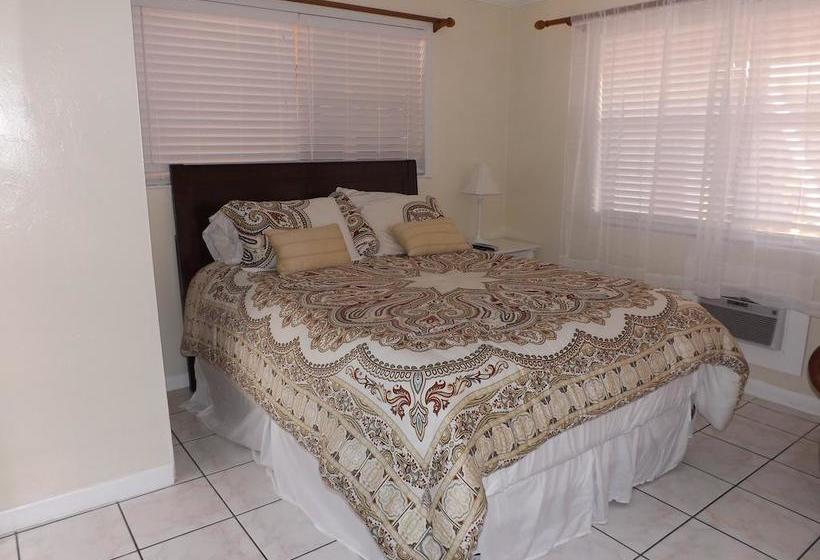 فندق Eamon James Apartments & Suites