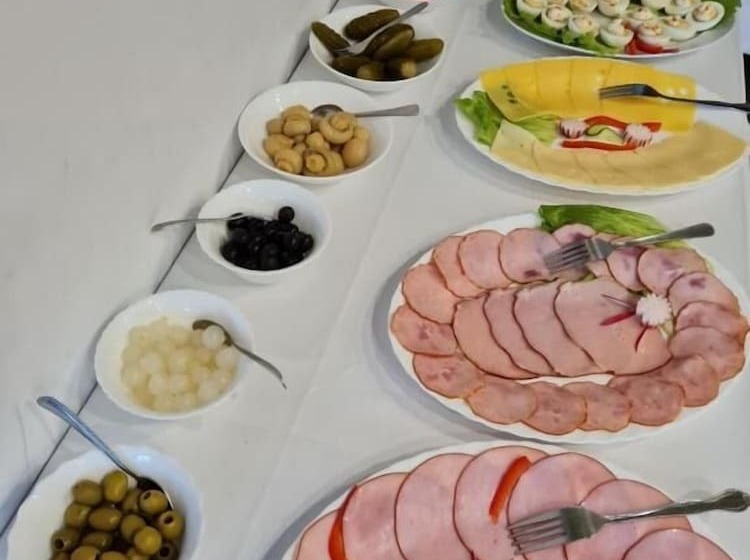 בית מלון כפרי End