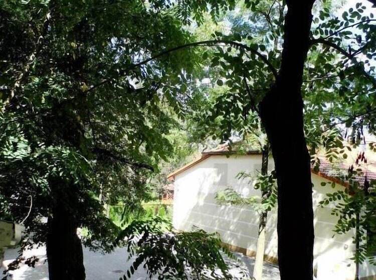 בית מלון כפרי End